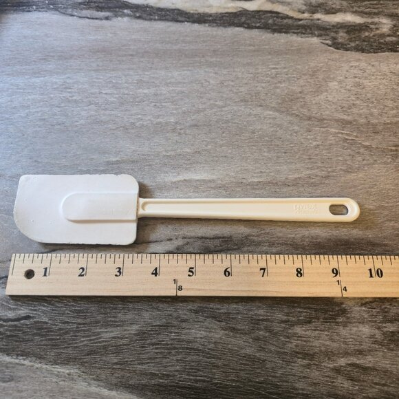 Vintage Pyrex Accessories White Spatula – Embossed Logo – 1980s/90s – Kitchen... - Picture 3 of 4